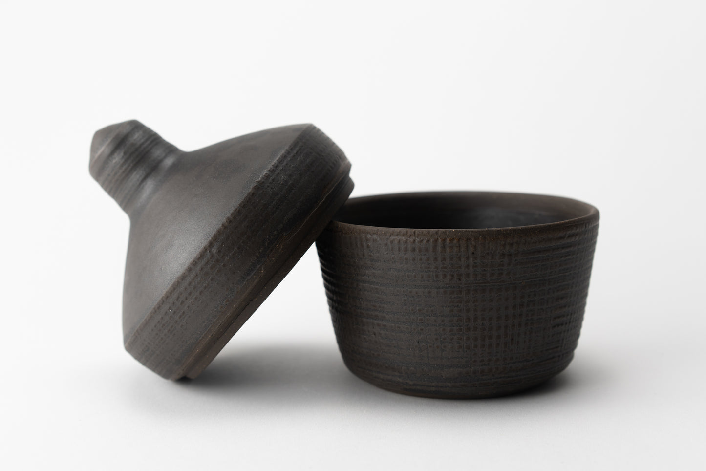 Lidded Jar with Knob