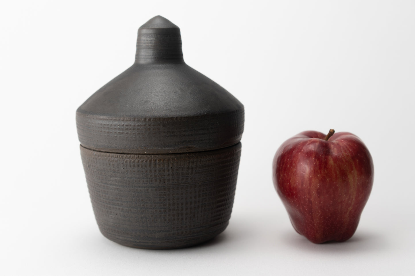 Lidded Jar with Knob